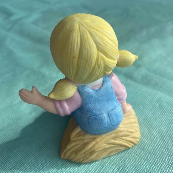 ❤️4 for $25❤️ 1999!ENESCO John Deere CERAMIC Figure OF GIRL - Picture 4 of 5